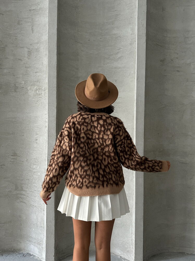 Sekmed Sweater