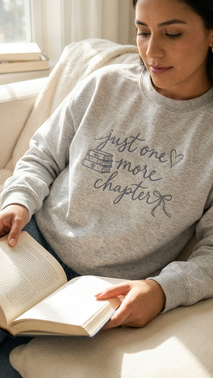 Sudadera Just One More Chapter